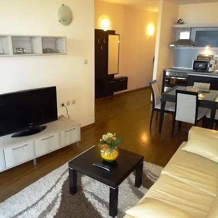 Apartment Hpm Sirena - Front Line
